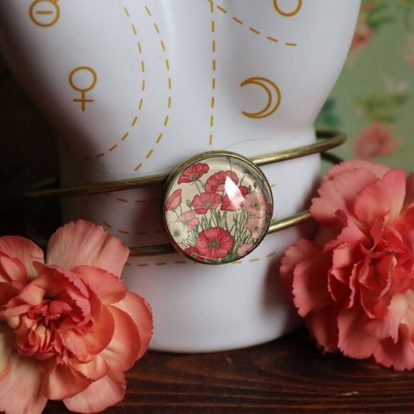 NEW - Pink and Red Poppy Flowers‎ Cuff Bracelet - Bronze and Glass Cabochon - Picture 1 of 5